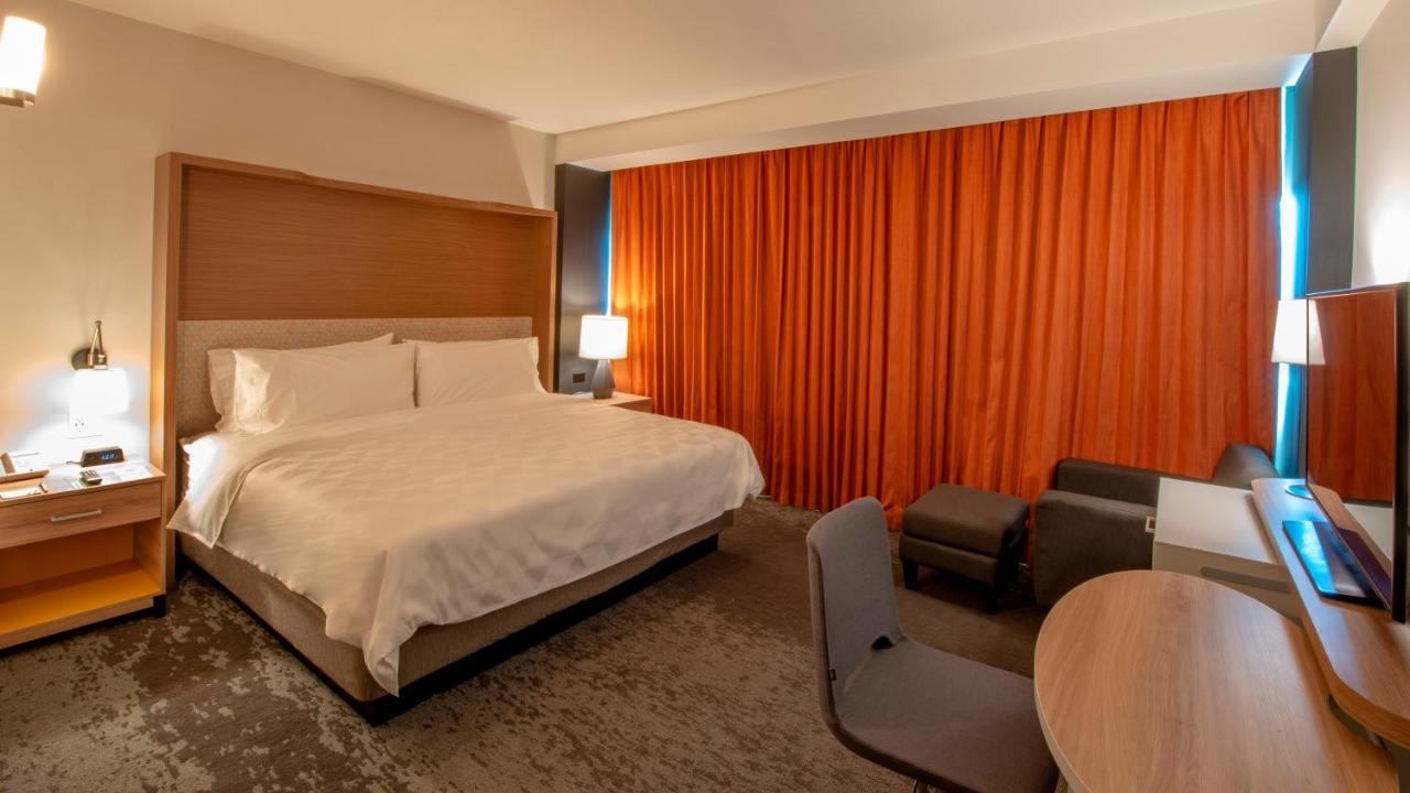 Holiday Inn & Suites - Merida La Isla By Ihg Værelse billede