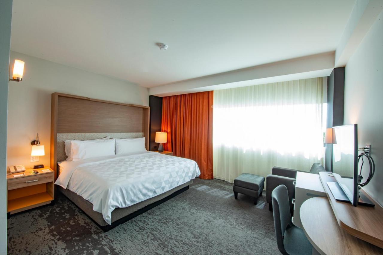 Holiday Inn & Suites - Merida La Isla By Ihg Værelse billede