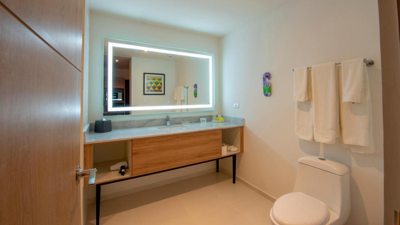 Holiday Inn & Suites - Merida La Isla By Ihg Eksteriør billede